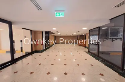 Apartment - Studio - 1 Bathroom for rent in Mankhool - Bur Dubai - Dubai