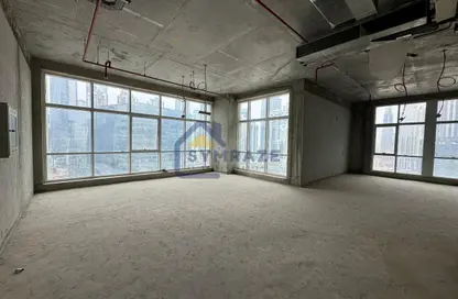 Office Space - Studio - 1 Bathroom for rent in Grosvenor Office Tower - Business Bay - Dubai