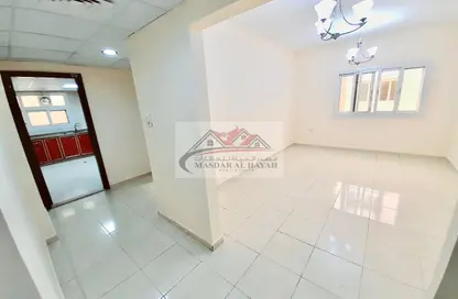 شقة - غرفة نوم - 2 حمامات للايجار في مبنى مويلح - مويلح - الشارقة