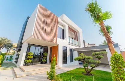 Villa - 4 Bedrooms - 5 Bathrooms for sale in Jumeirah Park Homes - Jumeirah Park - Dubai
