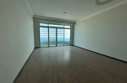 Apartment - 6 Bedrooms - 7 Bathrooms for sale in Al Majaz 3 - Al Majaz - Sharjah