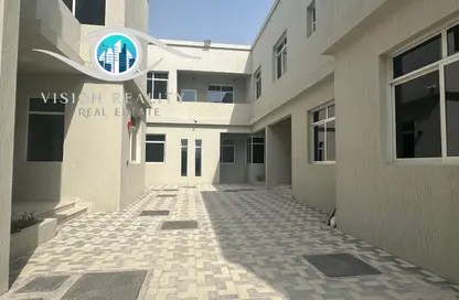 Townhouse - 3 Bedrooms - 5 Bathrooms for rent in Al Juwais - Ras Al Khaimah