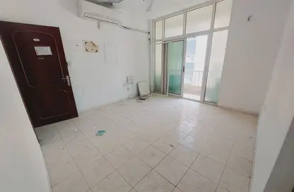 Apartment - 1 Bedroom - 1 Bathroom for rent in Al Butina 9 Building - Al Butina - Sharjah