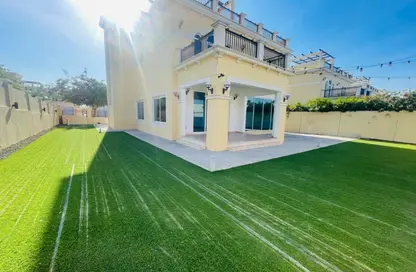 Villa - 4 Bedrooms - 5 Bathrooms for rent in Jumeirah Park - Dubai