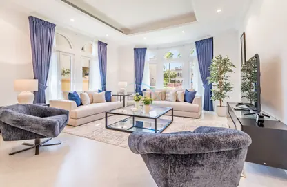 Villa - 5 Bedrooms - 5 Bathrooms for rent in Canal Cove Frond O - Canal Cove Villas - Palm Jumeirah - Dubai