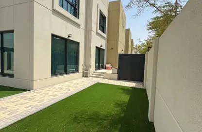 فيلا - 3 غرف نوم - 4 حمامات للبيع في مدينة الشارقة المستدامة - الشارقة