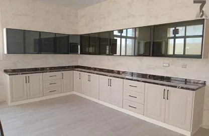 Villa - 5 Bedrooms - 7+ Bathrooms for rent in Al Riffa - Ras Al Khaimah