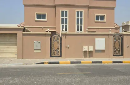 فيلا - 4 غرف نوم - 6 حمامات للايجار في الجزّات - ضاحية الرقة - الشارقة