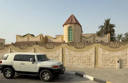 Villa - 5 Bedrooms - 6 Bathrooms for sale in Al Azra - Al Riqqa - Sharjah