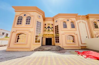 Villa - 4 Bedrooms - 7 Bathrooms for rent in Gafat Al Nayyar - Zakher - Al Ain