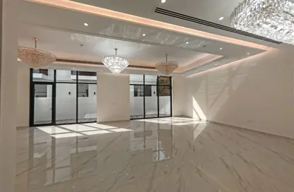 Villa - 6 Bedrooms - 7 Bathrooms for rent in Jumeirah 1 Villas - Jumeirah 1 - Jumeirah - Dubai