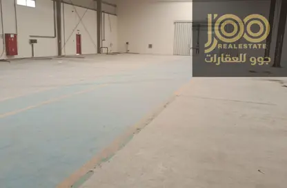 مستودع - استوديو - 8 حمامات للايجار في أم الثعوب - أم القيوين