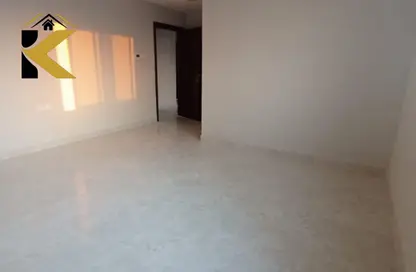 شقة - غرفة نوم - 2 حمامات للايجار في عمارة عزير - 3  الروضة - الروضة - عجمان
