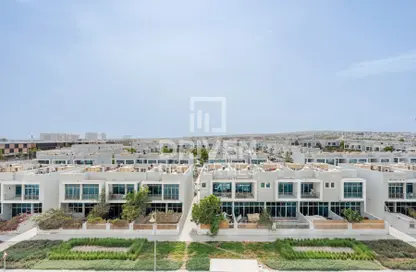 Apartment - Studio - 1 Bathroom for sale in Azizi Star - Al Furjan - Dubai