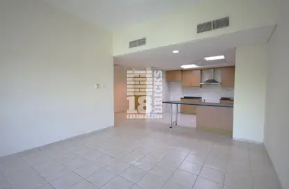 Apartment - 2 Bedrooms - 2 Bathrooms for rent in Building 114 - Contemporary Cluster - Discovery Gardens - Dubai
