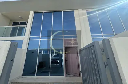 تاون هاوس - غرفة نوم - 2 حمامات للايجار في روكان 3 - دبي لاند - دبي
