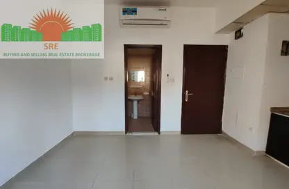 Apartment - 1 Bathroom for rent in Fire Station Road - Muwaileh - Sharjah