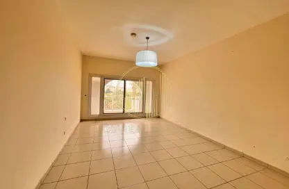 Apartment - 1 Bedroom - 2 Bathrooms for rent in Gardenia 1 - Emirates Gardens 1 - Jumeirah Village Circle - Dubai
