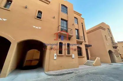 Villa - 4 Bedrooms - 5 Bathrooms for rent in Ministries Complex - Khalifa Park - Eastern Road - Abu Dhabi