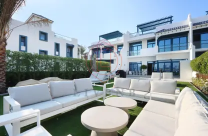 Villa - 5 Bedrooms - 6 Bathrooms for rent in Palma Residences - Palm Jumeirah - Dubai