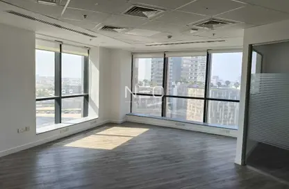 Office Space - Studio for rent in The Regal Tower - Business Bay - Dubai