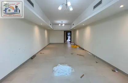 Apartment - 3 Bedrooms - 5 Bathrooms for rent in Al Khan Lagoon - Al Khan - Sharjah