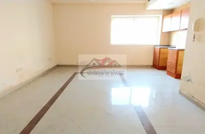 Apartment - 1 Bathroom for rent in Al Ahlam Tower - Al Nahda - Sharjah