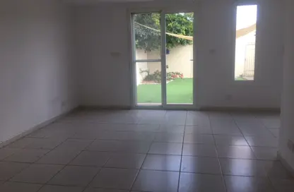 Villa - 2 Bedrooms - 3 Bathrooms for rent in Springs 10 - The Springs - Dubai