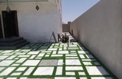 Villa - 4 Bedrooms - 5 Bathrooms for sale in Al Hooshi Villas - Hoshi - Al Badie - Sharjah