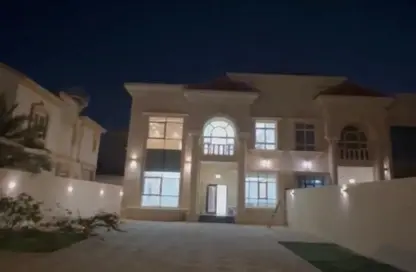 Villa - 4 Bedrooms - 7 Bathrooms for rent in Al Nouf - Sharjah