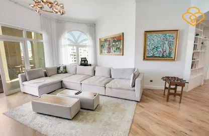Apartment - 3 Bedrooms - 3 Bathrooms for rent in Al Anbara - Shoreline Apartments - Palm Jumeirah - Dubai