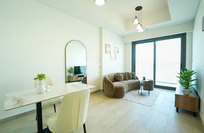 Apartment - 1 Bedroom - 2 Bathrooms for rent in Azizi Fawad Residence - Dubai Healthcare City 2 - Al Jaddaf - Dubai