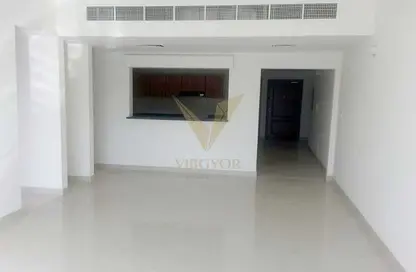Apartment - 2 Bedrooms - 3 Bathrooms for rent in Hub Canal 2 - Hub-Golf Towers - Dubai Sports City - Dubai