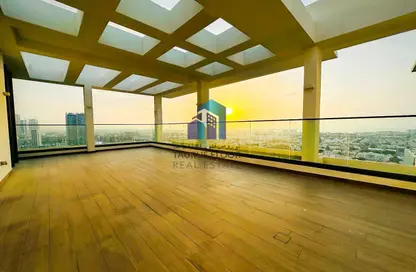 Apartment - 3 Bedrooms - 5 Bathrooms for rent in Jumeirah Garden City - Al Satwa - Dubai