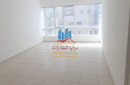 Apartment - 2 Bedrooms - 3 Bathrooms for rent in Al Khan Corniche - Al Khan - Sharjah