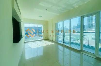 Apartment - 2 Bedrooms - 3 Bathrooms for sale in Golf Tower - Dubai Sports City - Dubai