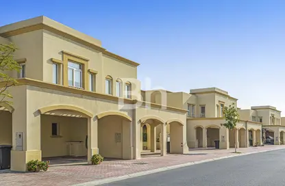 Villa - 3 Bedrooms - 4 Bathrooms for rent in Meadows 9 - Meadows - Dubai