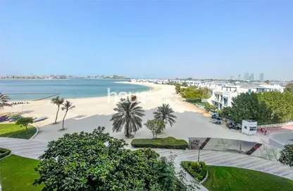 Apartment - 1 Bedroom - 2 Bathrooms for sale in Al Haseer - Shoreline Apartments - Palm Jumeirah - Dubai