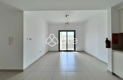 Apartment - 2 Bedrooms - 2 Bathrooms for sale in Hayat Boulevard-2A - Hayat Boulevard - Town Square - Dubai