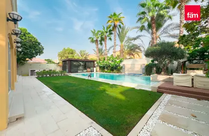 Villa - 5 Bedrooms - 7 Bathrooms for rent in Legacy - Jumeirah Park - Dubai