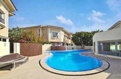 Villa - 5 Bedrooms - 6 Bathrooms for rent in Jumeirah 3 Villas - Jumeirah 3 - Jumeirah - Dubai