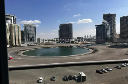 شقة - غرفة نوم - 2 حمامات للايجار في تفريعة القنال 2 - أبراج الجولف - مدينة دبي الرياضية - دبي
