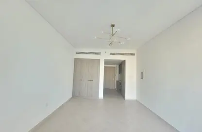 Apartment - Studio - 1 Bathroom for rent in Oxford 212 - Jumeirah Village Circle - Dubai