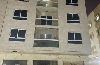 عمارة بالكامل - غرفة نوم - 2 حمامات للبيع في تجارية مويلح - الشارقة