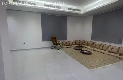 فيلا - 5 غرف نوم - 6 حمامات للايجار في الحليو 2 - الحليو - عجمان
