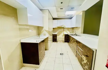 Apartment - 2 Bedrooms - 3 Bathrooms for rent in Jumeirah Garden City - Al Satwa - Dubai