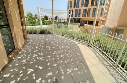 Duplex - 3 Bedrooms - 5 Bathrooms for rent in United Square - Al Khalidiya - Abu Dhabi