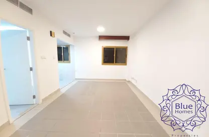 Apartment - Studio - 1 Bathroom for rent in Mankhool - Bur Dubai - Dubai