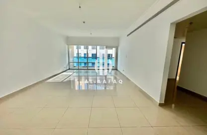 Apartment - 2 Bedrooms - 3 Bathrooms for rent in Al Khan - Sharjah