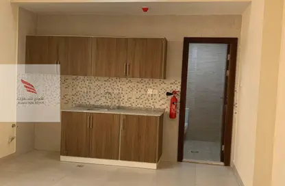 Apartment - Studio - 1 Bathroom for rent in Al Khail Tower 2 - Al Khail Towers - Ajman Downtown - Ajman